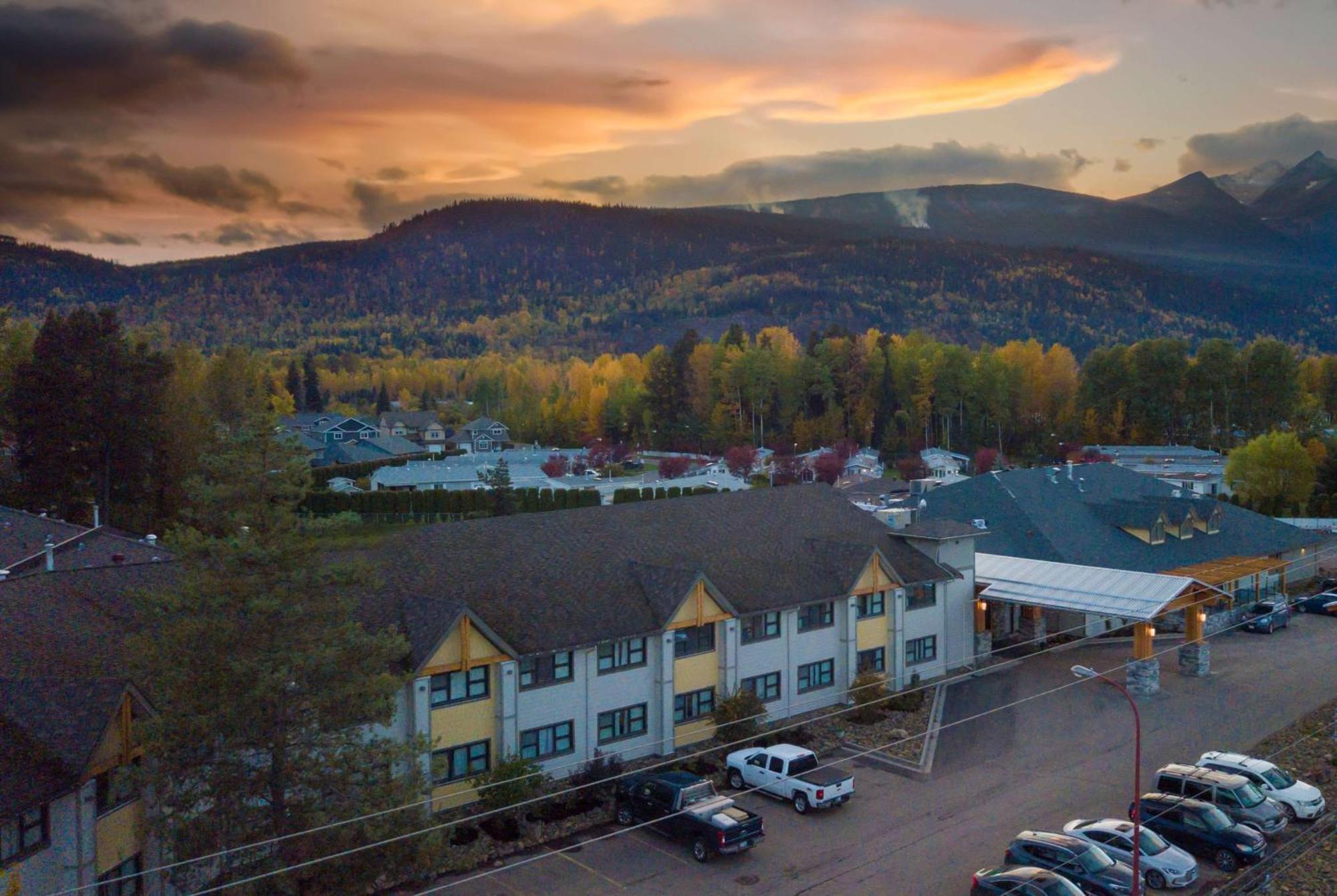 Prestige Hudson Bay Lodge & Conference Centre, Worldhotels Crafted Collection Smithers Exterior foto